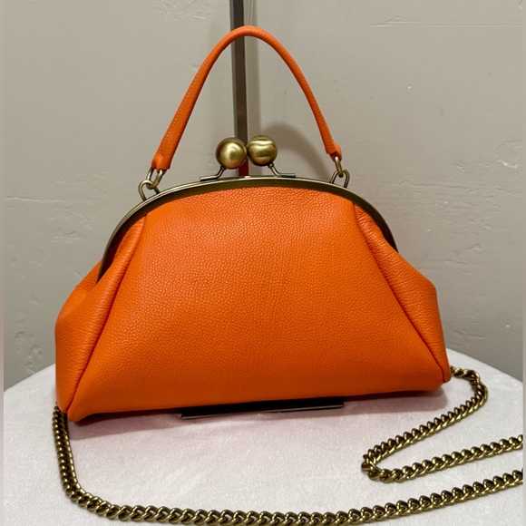 Retro Style Pebble Leather Handmade Kiss Lock Handbag/Multi Use Style - Picture 1 of 16